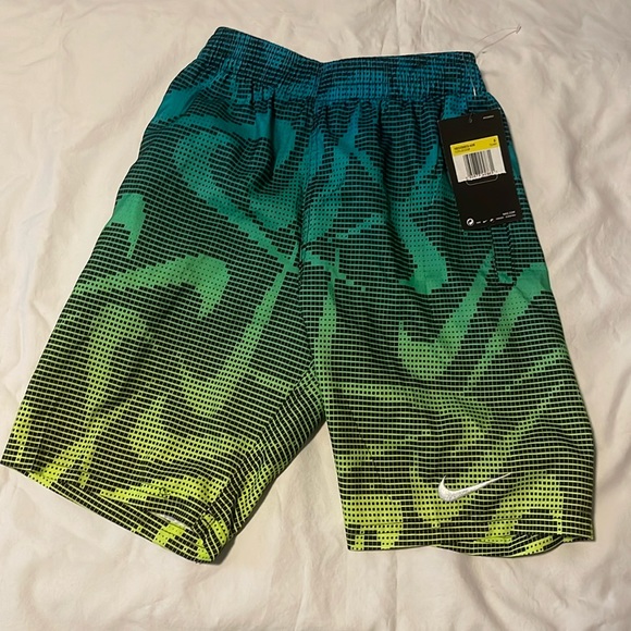 Nike Boys Swim Trunks - Picture 1 of 4